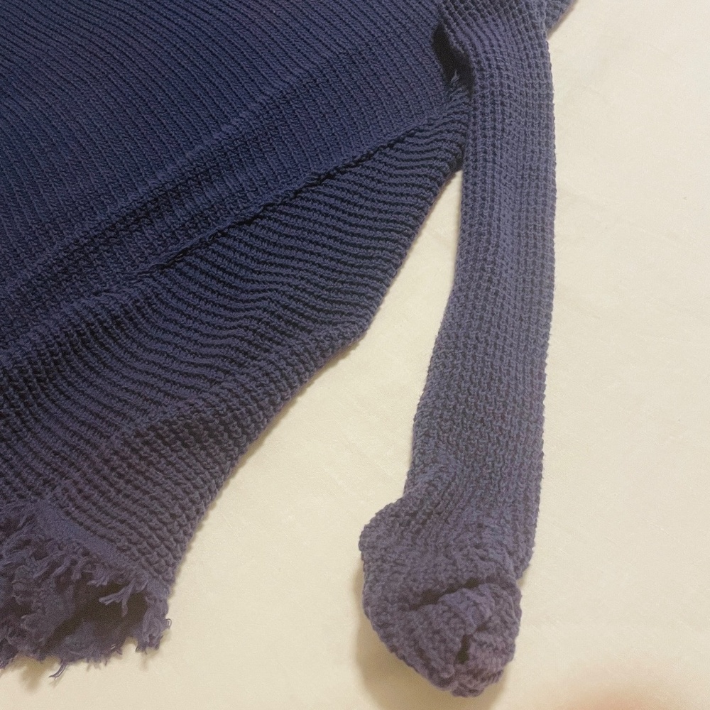 Free People Moonshine Navy, V-Neck Long Sleeve Sweater, Raw Edge, Size Small - Picture 11 of 12